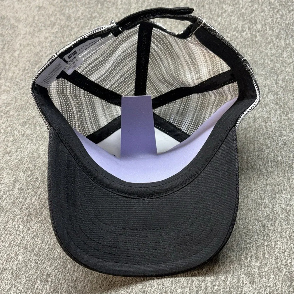 Toyota Adjustable Baseball Trucker Hat Black Red‎ White Logo Cap Mesh